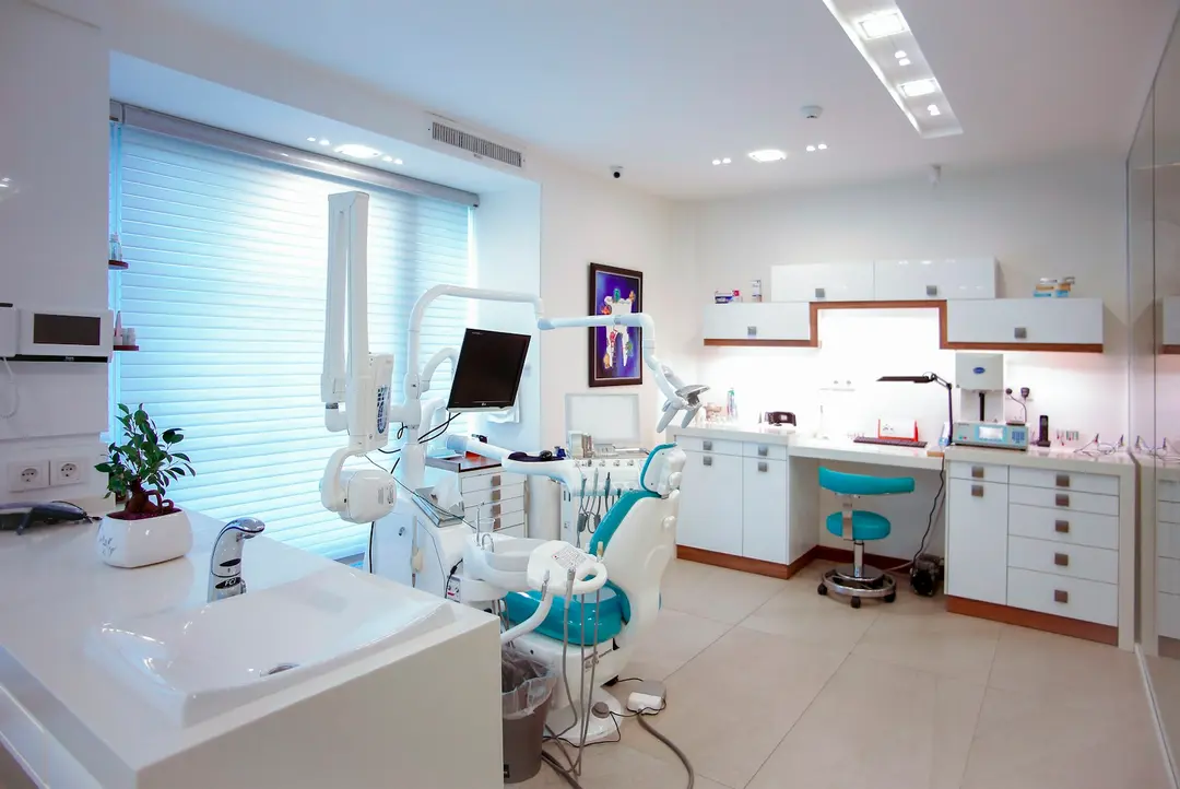 Biological conservation and natural light operatory